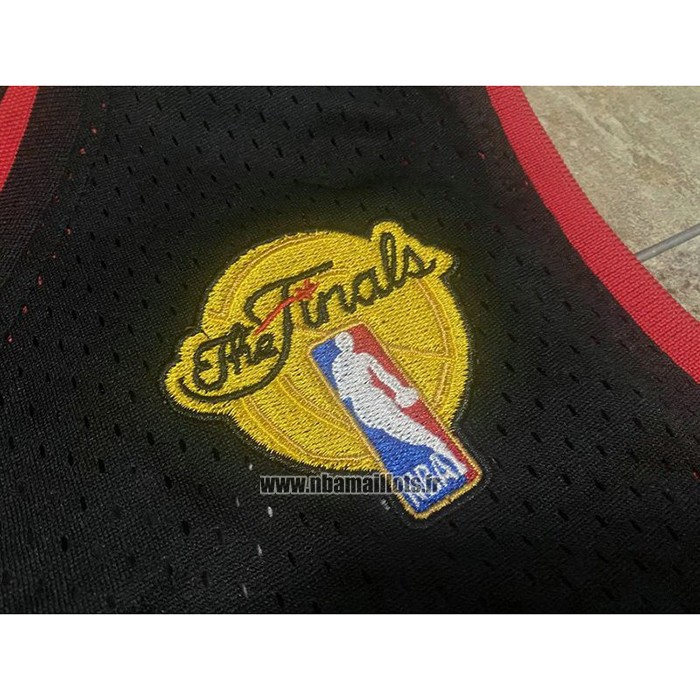 Maillot Miami Heat Dwyane Wade NO 3 Mitchell & Ness 2012-13 Authentique Noir